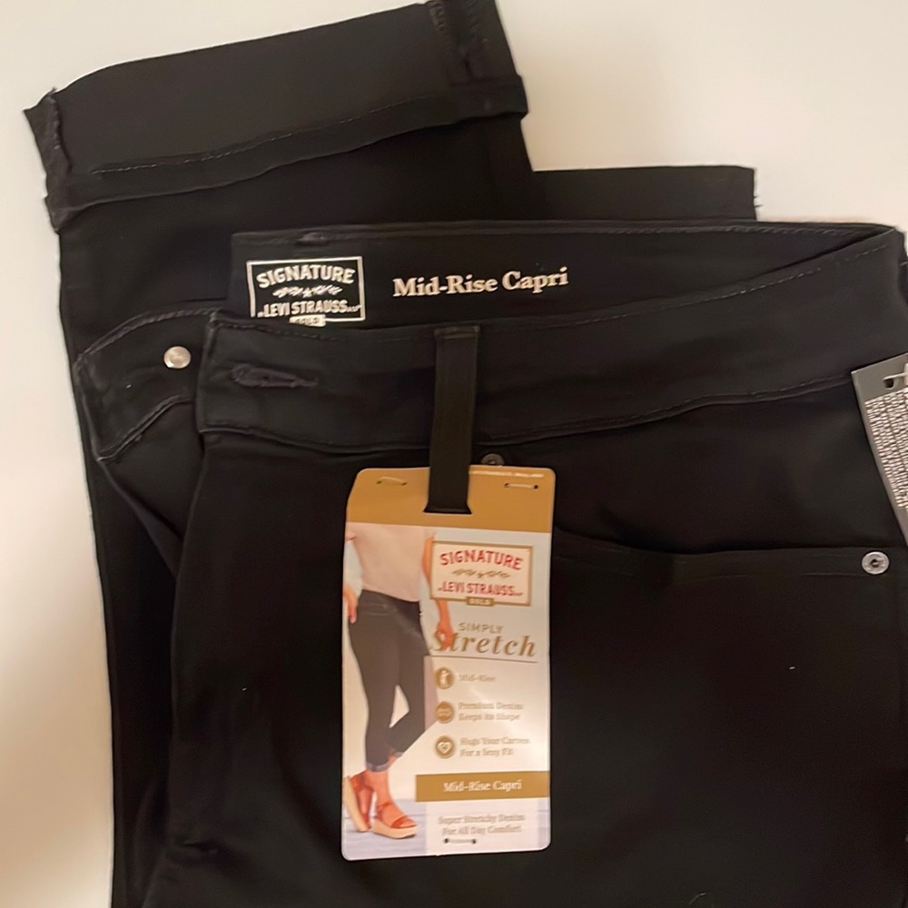 Cute cuffed denim black capris